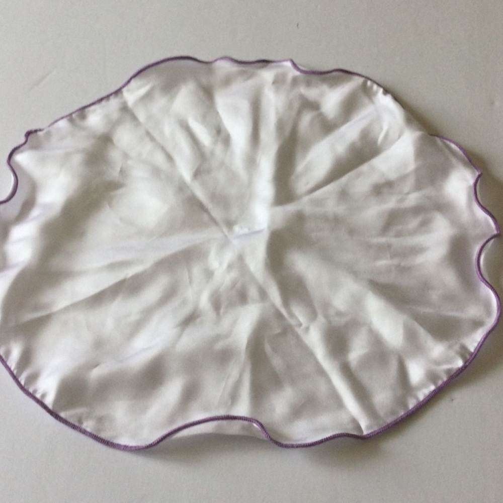 EDWARD ARMAH WHITE SILK POCKET CIRCLE WITH LAVENDER CONTRAST EDGE NWOT